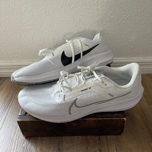 Men’s Nike Pegasus 40 - Size 18